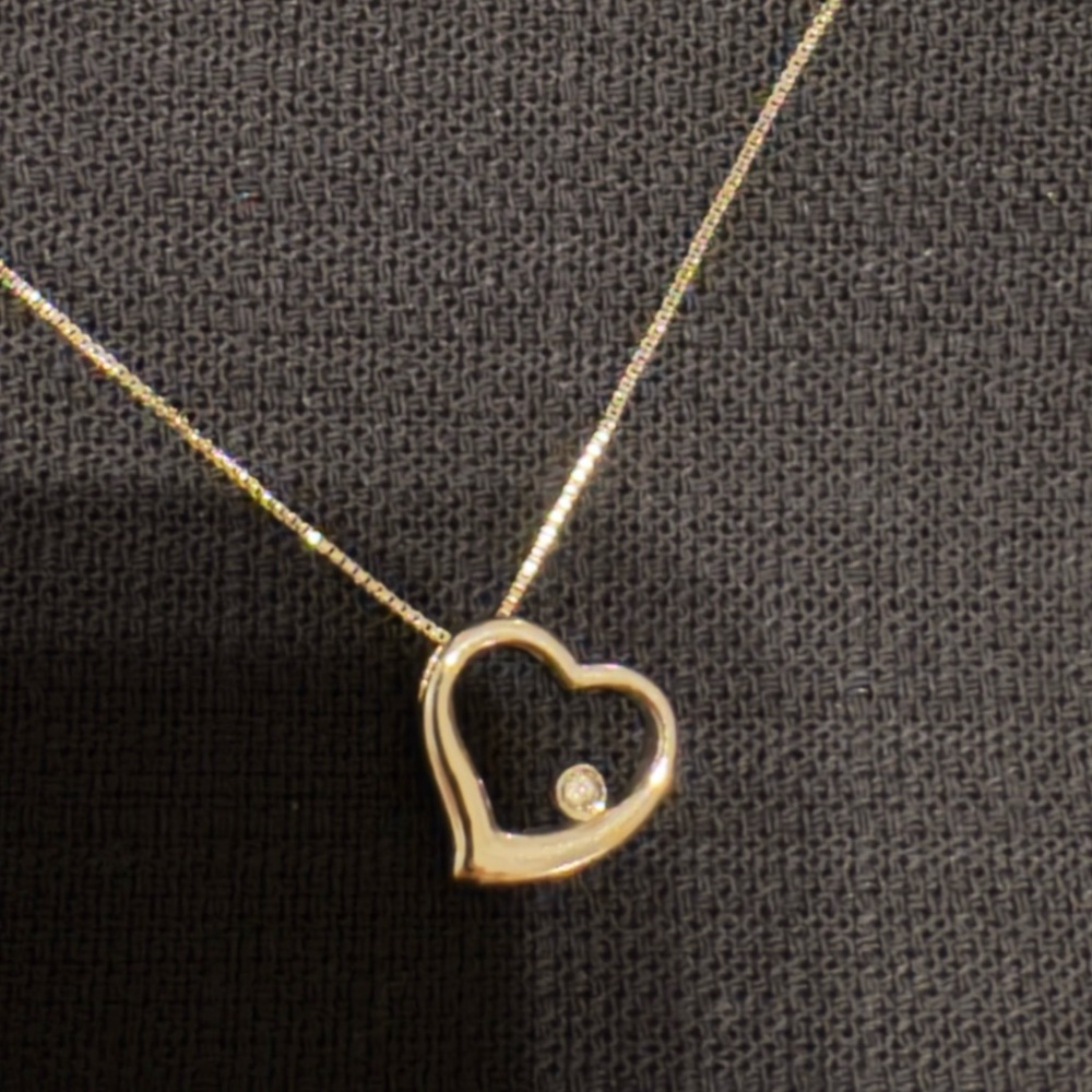 Sale ! Classic Heart Pendant Necklace in 14k gold